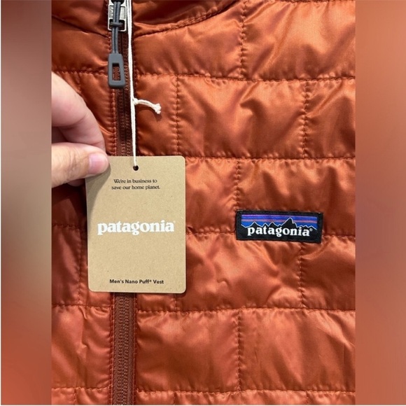 Patagonia Men's Medium Nano Puff Insulated Vest Burnished Red NWT Puffer - Picture 5 of 8